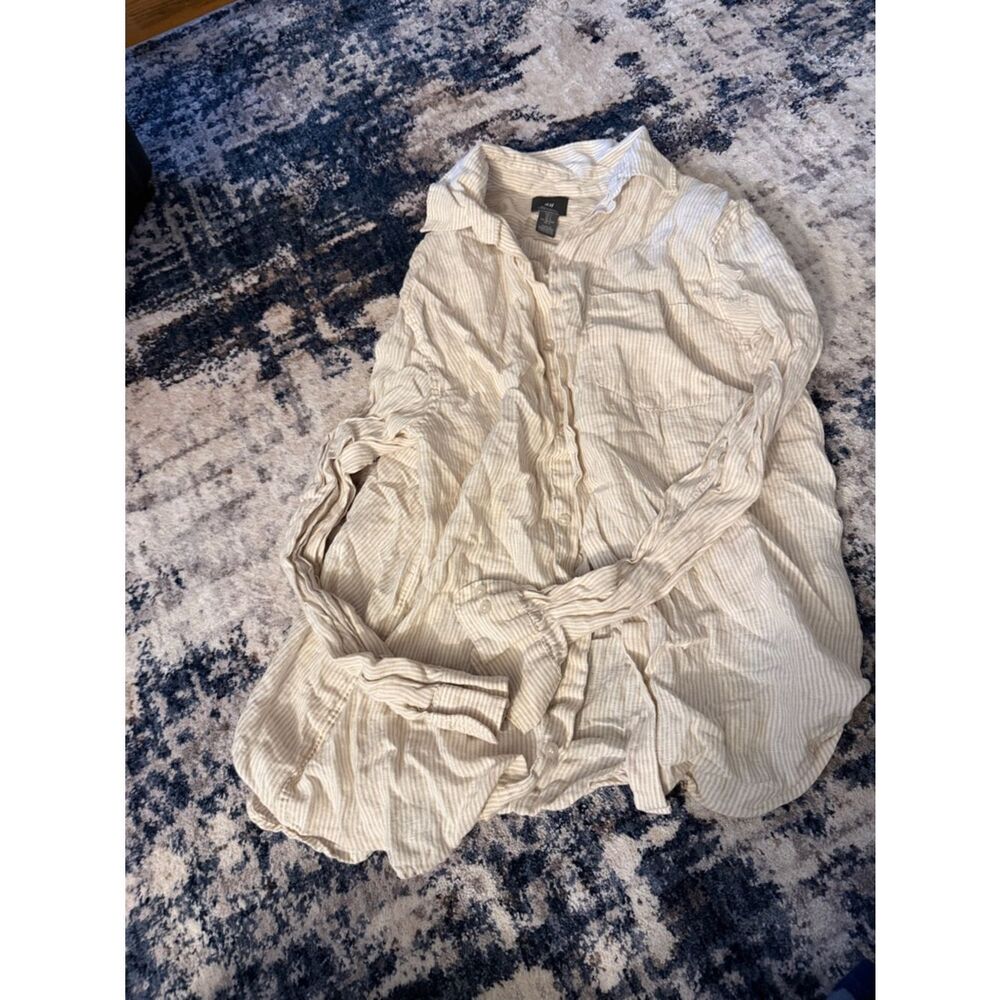 H&M Cream and Light Gray Striped Men's Button-Up Shirt